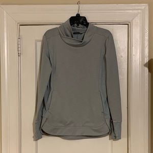 Athleta gray shirt.